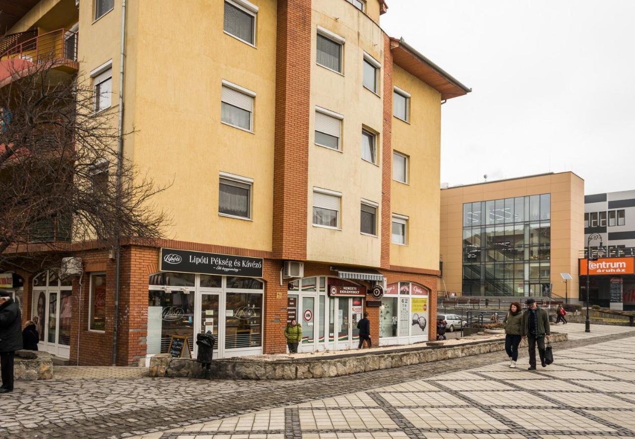 Central Home- Pesterzsebet Budapest Eksteriør bilde